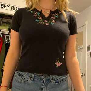 Embroidered flower top / tshirt
